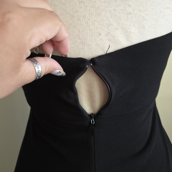 Cache 90s Dress - Picture 6 of 10